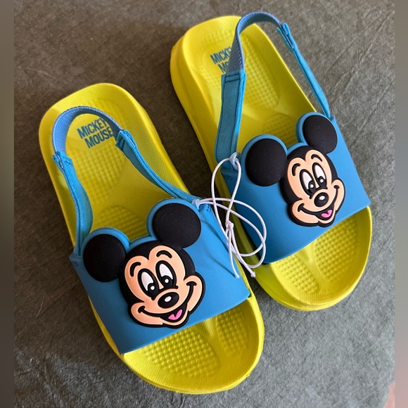 NWT Disney Mickey Mouse slide sandals with back strap toddler 5/6 - Picture 2 of 3